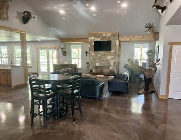 Texas Whitetail Deer Hunt - MTN Home